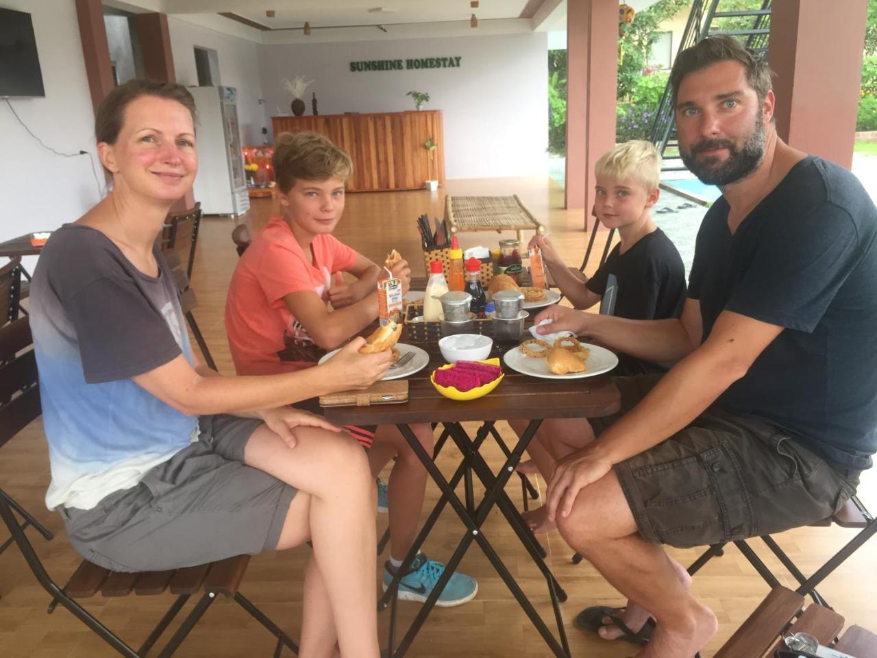 Sunshine Homestay Phong Nha Exterior photo